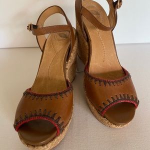 Nurture Neutral Wedges